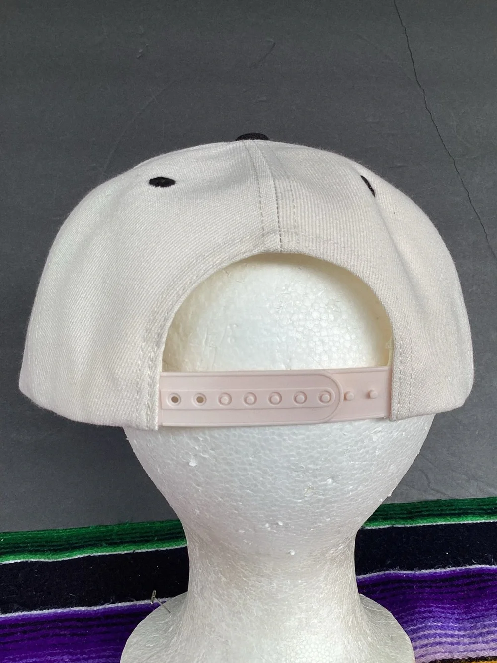 Woodngrail Oregon Ducks Upside Down Script Hat NWT